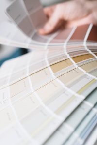 Royal lilac came back as trend in interiors