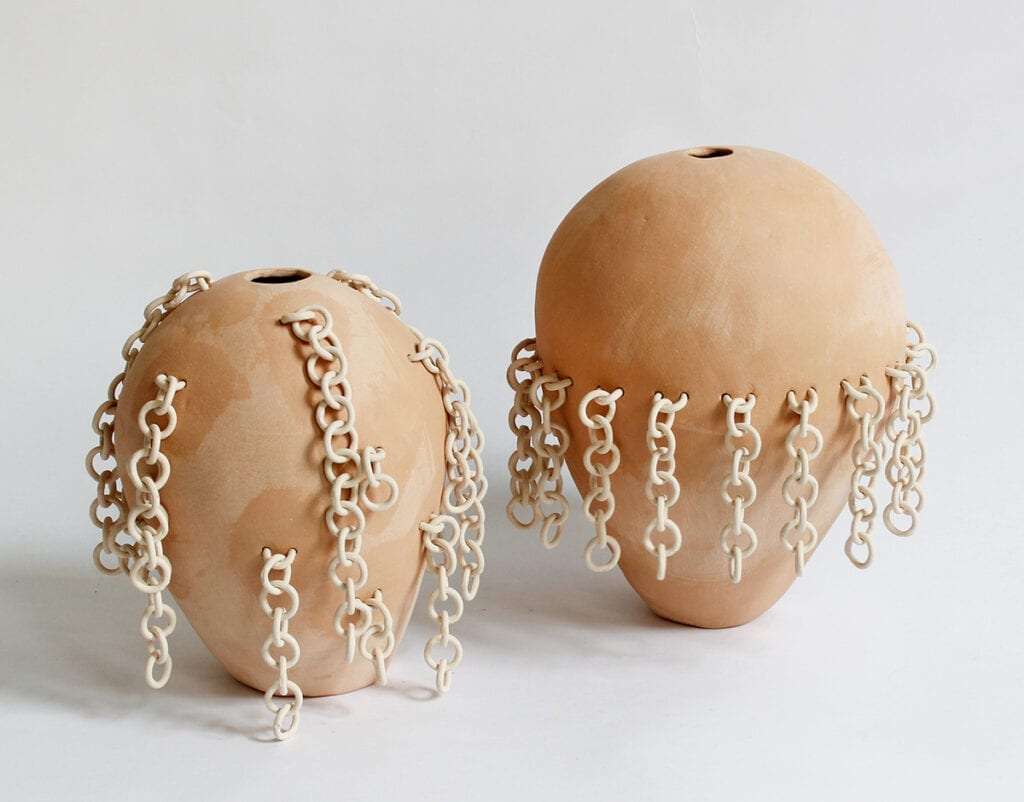 5 Ceramic Objects Proves Chains Are Trending