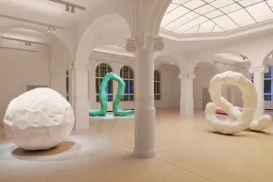 India mahdavi museum: a vibrant journey through art India mahdavi museum: a vibrant journey through art