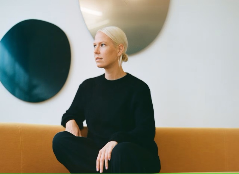 Sabine Marcelis is a Dutch designer known for her sculptural lighting, furniture, and installations that explore materiality, color and light.