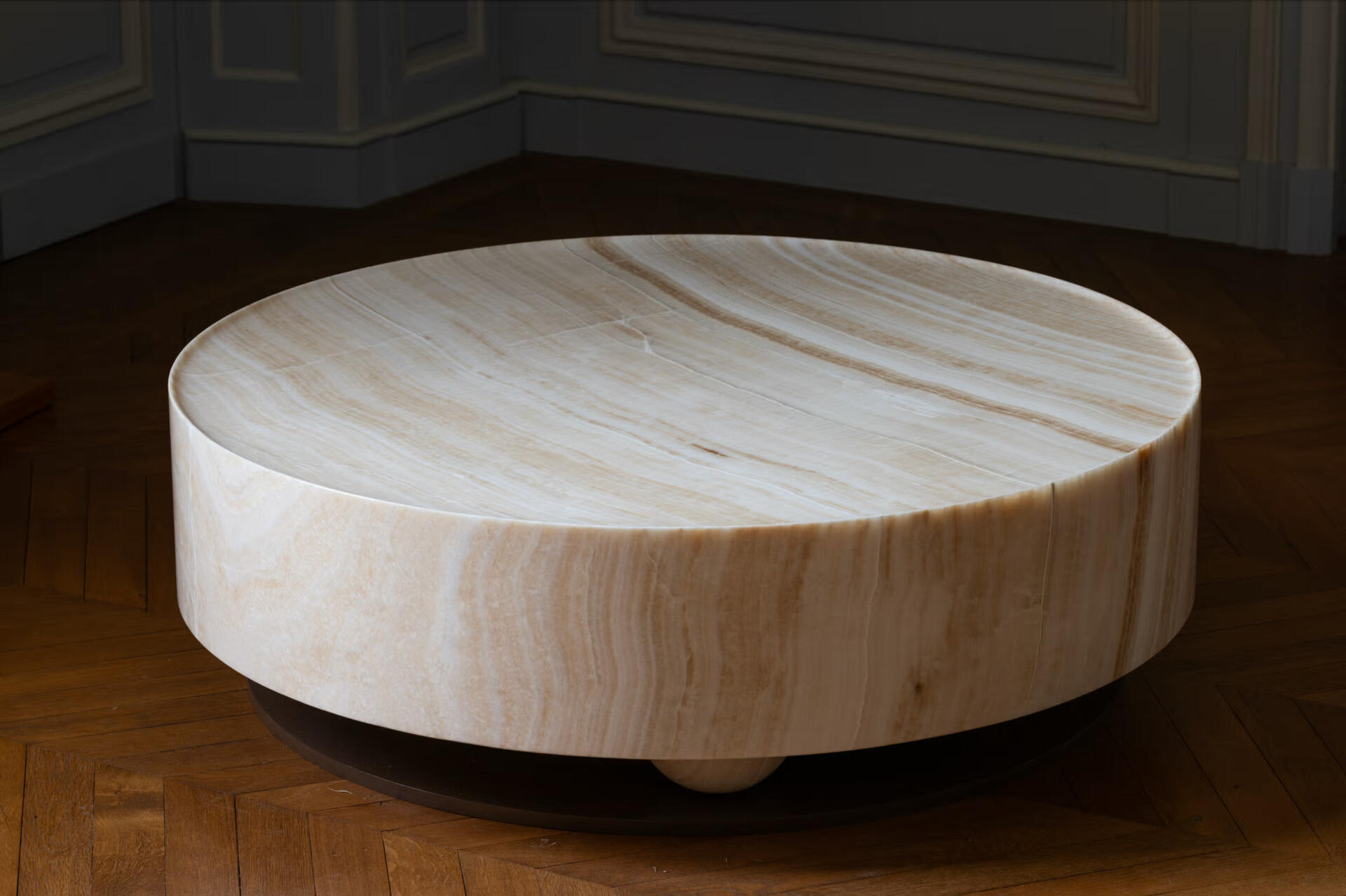 Design miami. Paris 2025: collectible and captivating chaos