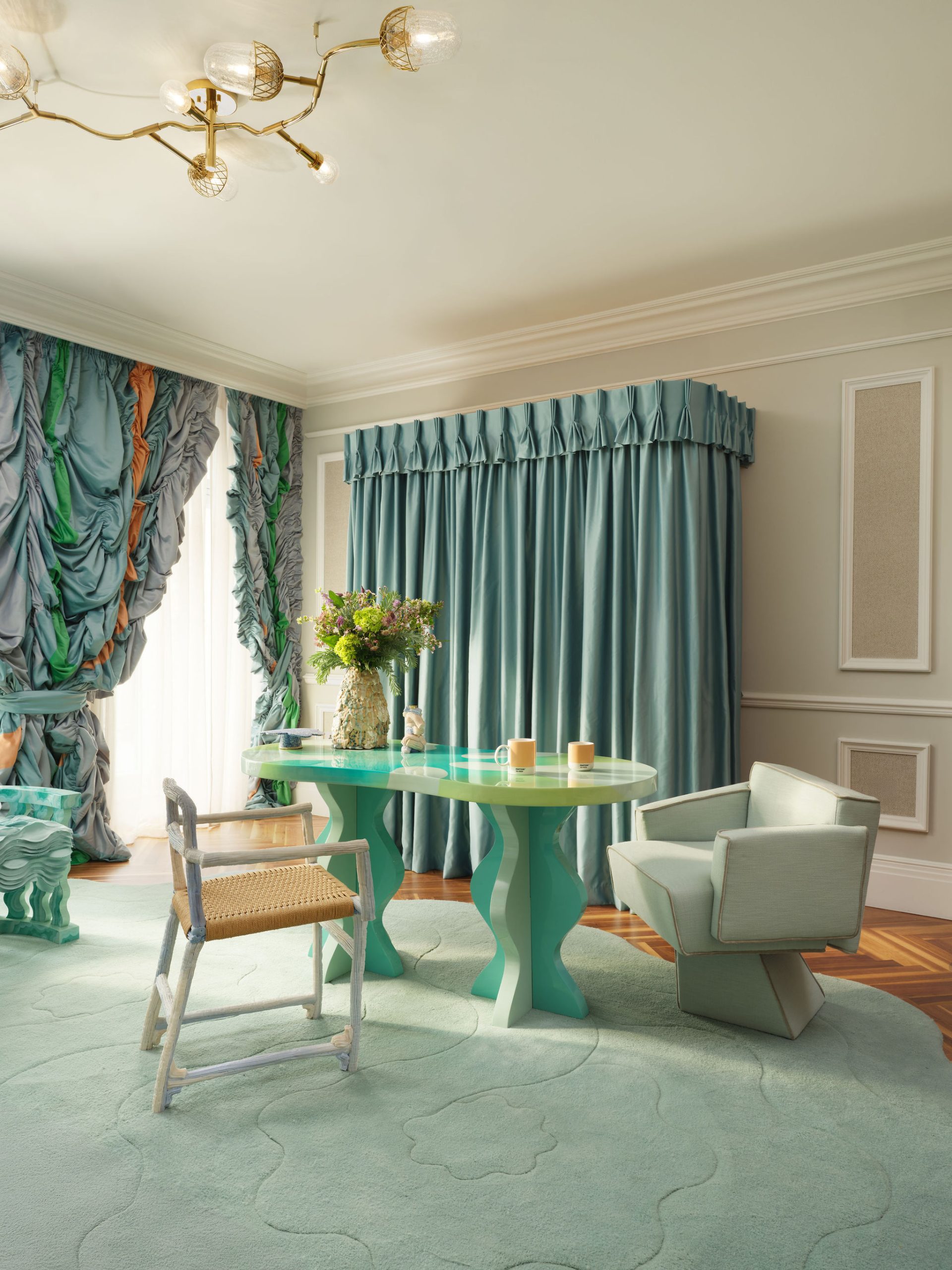 Mandarin-Hotel-Hyde-Park-The-Pantone-Celadon-Suite-Bathroom-Uchronia-World-Jack-Hardy-07