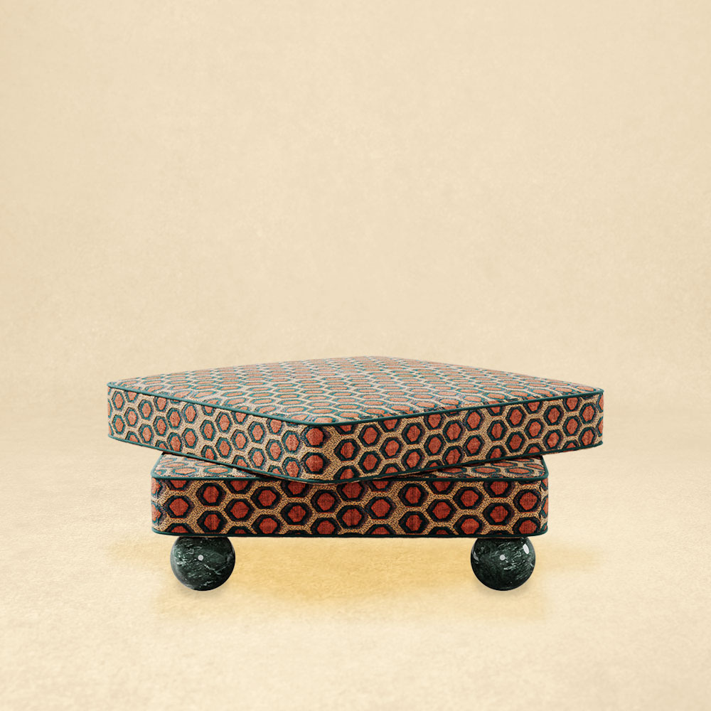 Madonna ottoman